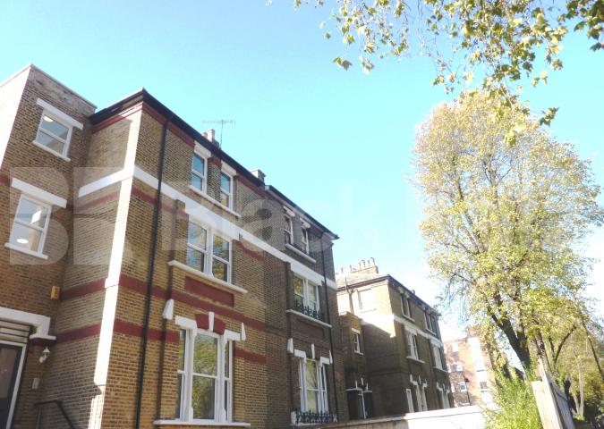 			NEW INSTRUCTION!, 2 Bedroom, 1 bath, 1 reception Flat			 Hillmarton Road, ISLINGTON
